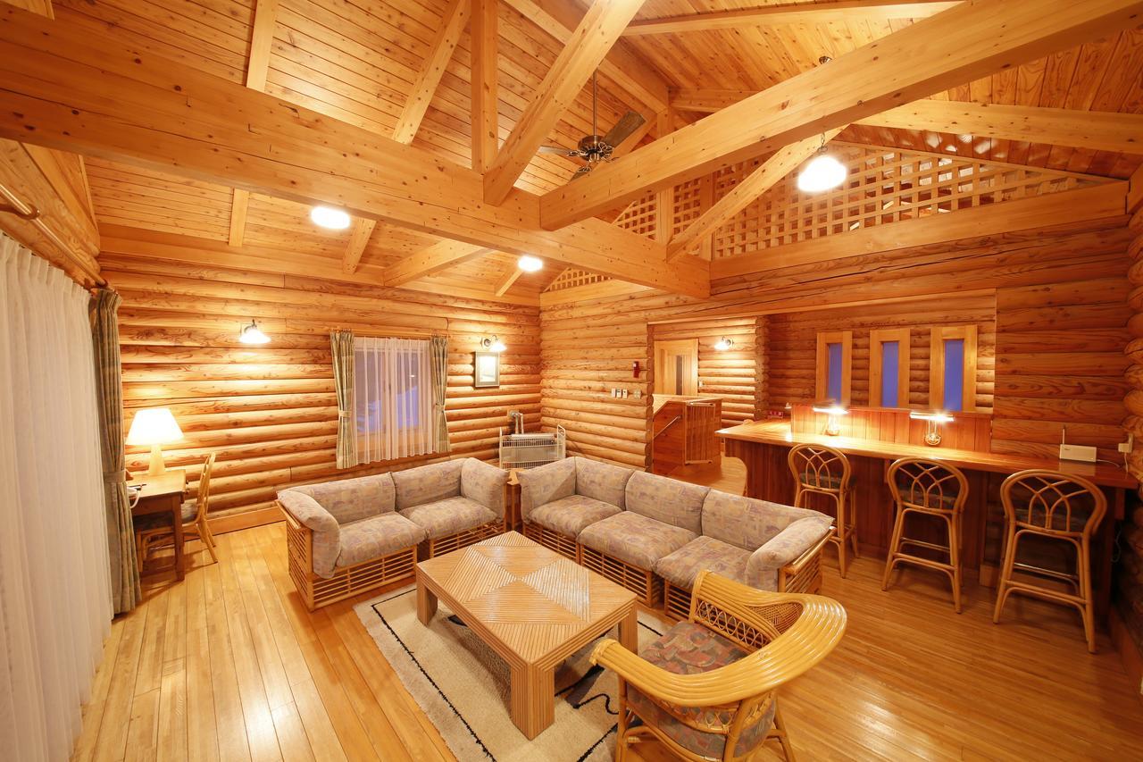 Log Hotel Larch Lake Kanayama Minamifurano Habitación foto