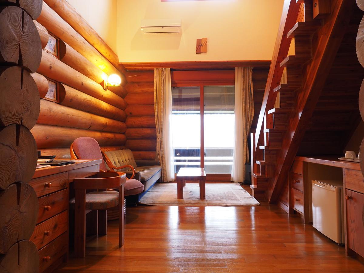 Log Hotel Larch Lake Kanayama Minamifurano Habitación foto
